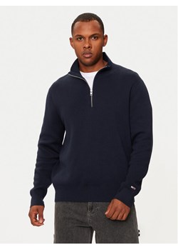 Tommy Jeans Sweter DM0DM20596 Granatowy Regular Fit ze sklepu MODIVO w kategorii Swetry męskie - zdjęcie 182606152
