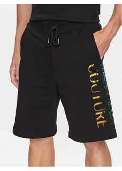Versace Jeans Couture Szorty sportowe 74GADG06 Czarny Regular Fit ze sklepu MODIVO w kategorii Spodenki męskie - zdjęcie 182607180