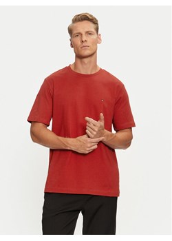 Tommy Hilfiger T-Shirt Essential MW0MW37267 Czerwony Regular Fit ze sklepu MODIVO w kategorii T-shirty męskie - zdjęcie 182607411