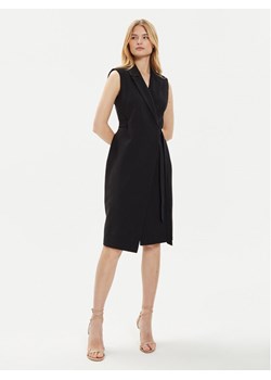 Imperial Sukienka koktajlowa ADOFHJZ Czarny Slim Fit ze sklepu MODIVO w kategorii Sukienki - zdjęcie 182608373