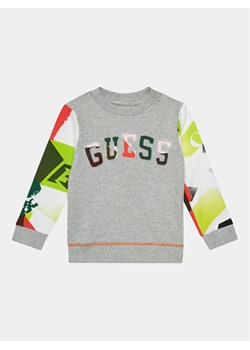 Guess Bluza N4RQ02 KA6R3 Szary Regular Fit ze sklepu MODIVO w kategorii Bluzy chłopięce - zdjęcie 182608464