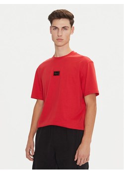 Hugo T-Shirt Dugojelly 50524831 Czerwony Relaxed Fit ze sklepu MODIVO w kategorii T-shirty męskie - zdjęcie 182608514