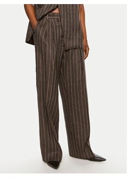 DAY BIRGER ÉT MIKKELSEN Spodnie materiałowe Enzo DAY65243238 Brązowy Relaxed Fit ze sklepu MODIVO w kategorii Spodnie damskie - zdjęcie 182609293