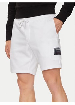 Tommy Hilfiger Szorty sportowe Flag Logo Badge MW0MW36145 Biały Regular Fit ze sklepu MODIVO w kategorii Spodenki męskie - zdjęcie 182609693