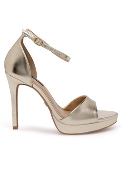 Nine West Sandały WFA2733-2 Złoty ze sklepu MODIVO w kategorii Sandały damskie - zdjęcie 182609834