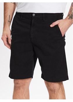 Guess Szorty materiałowe Drake M3GD06 WFBY3 Czarny Regular Fit ze sklepu MODIVO w kategorii Spodenki męskie - zdjęcie 182610061