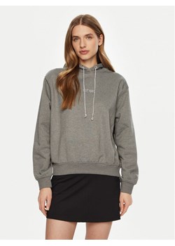 Guess Bluza W5RQ00 KBY51 Szary Regular Fit ze sklepu MODIVO w kategorii Bluzy damskie - zdjęcie 182610451