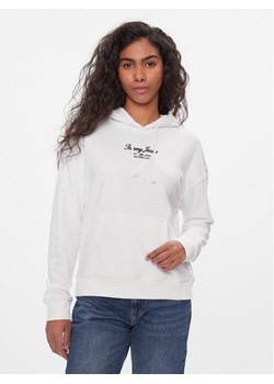 Tommy Jeans Bluza Essential Logo 2+ DW0DW16406 Biały Boxy Fit ze sklepu MODIVO w kategorii Bluzy damskie - zdjęcie 182610732