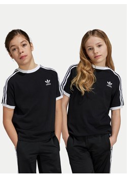 adidas T-Shirt 3-Stripes IX7626 Czarny Relaxed Fit ze sklepu MODIVO w kategorii T-shirty chłopięce - zdjęcie 182610761
