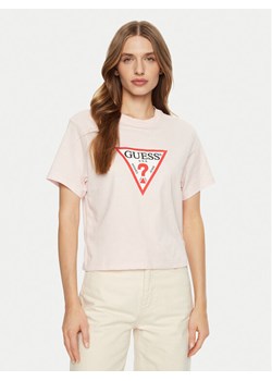 Guess T-Shirt W4YI73 K8HM0 Różowy Regular Fit ze sklepu MODIVO w kategorii Bluzki damskie - zdjęcie 182611161