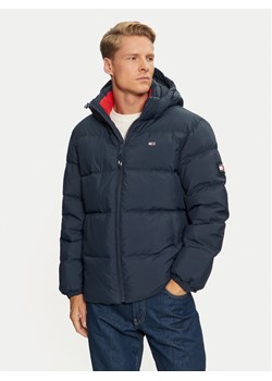 Tommy Jeans Kurtka puchowa Essential DM0DM19786 Granatowy Regular Fit ze sklepu MODIVO w kategorii Kurtki męskie - zdjęcie 182613120