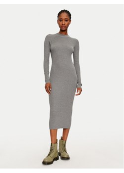 Vero Moda Sukienka dzianinowa Willow 10321939 Szary Slim Fit ze sklepu MODIVO w kategorii Sukienki - zdjęcie 182613373