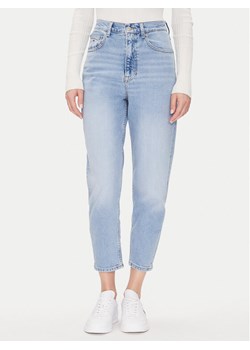 Tommy Jeans Jeansy Mom Jean Uh Tpr Bi0112 Co DW0DW20041 Niebieski Regular Fit ze sklepu MODIVO w kategorii Jeansy damskie - zdjęcie 182613812