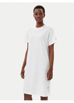 Champion Sukienka codzienna 117782 Biały Loose Fit ze sklepu MODIVO w kategorii Sukienki - zdjęcie 182614720