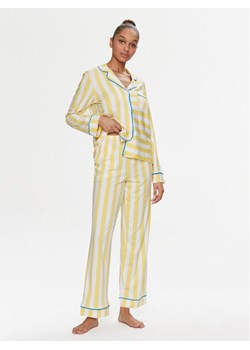 DKNY Piżama YI80003 Żółty Regular Fit ze sklepu MODIVO w kategorii Piżamy damskie - zdjęcie 182615193