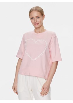 Guess T-Shirt V4RI07 K8FQ4 Różowy Boxy Fit ze sklepu MODIVO w kategorii Bluzki damskie - zdjęcie 182615260