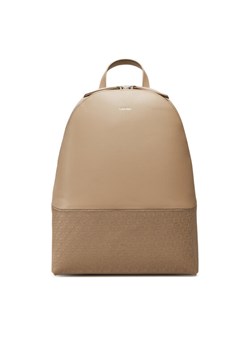 Calvin Klein Plecak Ck Mixmedia Backpack_Mono K60K613184 Beżowy ze sklepu MODIVO w kategorii Plecaki - zdjęcie 182616083