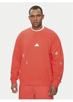 adidas Bluza Embroidered IS2037 Czerwony Loose Fit ze sklepu MODIVO w kategorii Bluzy męskie - zdjęcie 182616441