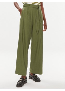 Tamaris Apparel Spodnie materiałowe Cognin TAW0569 Zielony Relaxed Fit ze sklepu MODIVO w kategorii Spodnie damskie - zdjęcie 182617104