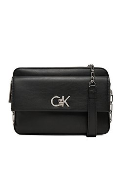Calvin Klein Torebka Ck Pocket Camera Bag K60K613089 Czarny ze sklepu MODIVO w kategorii Listonoszki - zdjęcie 182617231