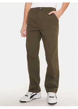 Champion Spodnie materiałowe 220509 Zielony Straight Leg ze sklepu MODIVO w kategorii Spodnie męskie - zdjęcie 182617363