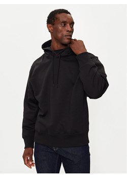Calvin Klein Jeans Bluza Basketball J30J326878 Czarny Regular Fit ze sklepu MODIVO w kategorii Bluzy męskie - zdjęcie 182617880