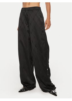 Hugo Spodnie materiałowe Hacelia-1 50518017 Czarny Relaxed Fit - id: 0000304335198 - marki Hugo Boss - 182618753 Hugo Spodnie materiałowe Hacelia-1 50518017 Czarny Relaxed Fit ze sklepu MODIVO w kategorii Spodnie damskie - zdjęcie 182618753
