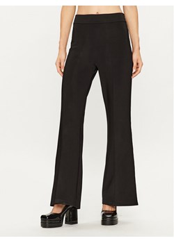 Pinko Spodnie materiałowe Porfiria 100260 A04I Czarny Regular Fit ze sklepu MODIVO w kategorii Spodnie damskie - zdjęcie 182618921