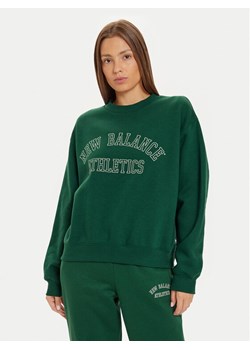 New Balance Bluza WT43516 Zielony Relaxed Fit ze sklepu MODIVO w kategorii Bluzy damskie - zdjęcie 182619320