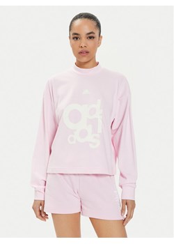 adidas Bluza French Terry Print IS4299 Różowy Loose Fit ze sklepu MODIVO w kategorii Bluzy damskie - zdjęcie 182619831