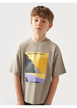 Mayoral T-Shirt 6039 Beżowy Regular Fit ze sklepu MODIVO w kategorii T-shirty chłopięce - zdjęcie 182620864