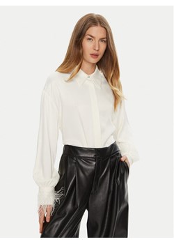 ACCESS FASHION Koszula 44-7044-198 Biały Relaxed Fit - id: 0000304687105 - marki Access Fashion - 182621152 ACCESS FASHION Koszula 44-7044-198 Biały Relaxed Fit ze sklepu MODIVO w kategorii Koszule damskie - zdjęcie 182621152