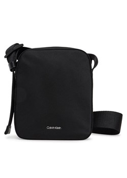 Calvin Klein Saszetka Ck Ease Reporter S K50K512886 Czarny ze sklepu MODIVO w kategorii Torby męskie - zdjęcie 182621353