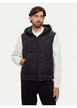 Armani Exchange Kamizelka 6DZQ01 ZN4XZ 1200 Czarny Regular Fit - id: 0000304355578 - marki Armani Exchange - 182621744 Armani Exchange Kamizelka 6DZQ01 ZN4XZ 1200 Czarny Regular Fit ze sklepu MODIVO w kategorii Kamizelki męskie - zdjęcie 182621744