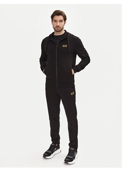 EA7 Emporio Armani Dres 8NPV62 PJVRZ 0208 Czarny Regular Fit ze sklepu MODIVO w kategorii Dresy męskie - zdjęcie 182621764