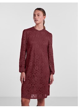 Pieces Sukienka codzienna 17139864 Bordowy Regular Fit - id: 0000302957682 - marki Pieces - 182622134 Pieces Sukienka codzienna 17139864 Bordowy Regular Fit ze sklepu MODIVO w kategorii Sukienki - zdjęcie 182622134