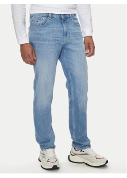 Tommy Jeans Jeansy Ryan DM0DM20182 Niebieski Straight Fit ze sklepu MODIVO w kategorii Jeansy męskie - zdjęcie 182622560