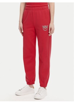 PINKO Spodnie dresowe Plumcake 104790 A2G8 Czerwony Regular Fit ze sklepu MODIVO w kategorii Spodnie damskie - zdjęcie 182623501