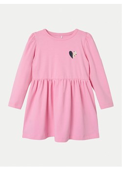 NAME IT Sukienka codzienna 13235237 Różowy Regular Fit ze sklepu MODIVO w kategorii Sukienki dziewczęce - zdjęcie 182624181