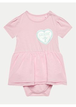 Guess Body dziecięce S4GG09 K6YW0 Różowy Regular Fit ze sklepu MODIVO w kategorii Body niemowlęce - zdjęcie 182625262