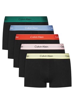 Calvin Klein Underwear Komplet 3 par bokserek LV00NB4230 Czarny ze sklepu MODIVO w kategorii Majtki męskie - zdjęcie 182625671