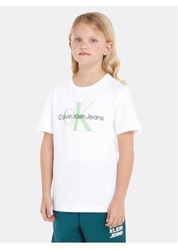 Calvin Klein Jeans T-Shirt Monogram IU0IU00460 Biały Regular Fit ze sklepu MODIVO w kategorii T-shirty chłopięce - zdjęcie 182626221