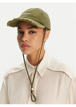 JACQUEMUS Czapka z daszkiem 23E235AC452-5012 Khaki ze sklepu MODIVO w kategorii Czapki z daszkiem męskie - zdjęcie 182626783