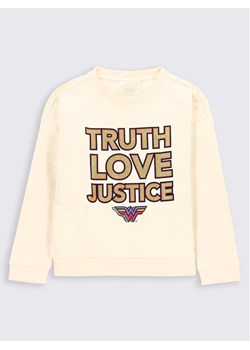 Coccodrillo Bluza WONDER WOMAN ZC2132102LIG Beżowy Regular Fit ze sklepu MODIVO w kategorii Bluzy chłopięce - zdjęcie 182627361