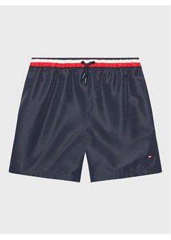 Tommy Hilfiger Szorty kąpielowe UB0UB00419 Granatowy Regular Fit ze sklepu MODIVO w kategorii Kąpielówki chłopięce - zdjęcie 182627362