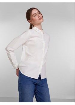 Pieces Koszula Irena 17087952 Biały Regular Fit ze sklepu MODIVO w kategorii Koszule damskie - zdjęcie 182627854
