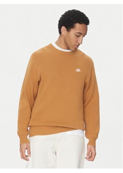 Nike Sweter FQ2912 Brązowy Regular Fit ze sklepu MODIVO w kategorii Swetry męskie - zdjęcie 182627974