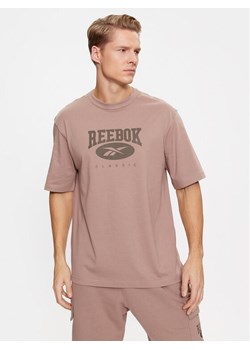 Reebok T-Shirt Archive Essentials IL8792 Beżowy Regular Fit ze sklepu MODIVO w kategorii T-shirty męskie - zdjęcie 182629283