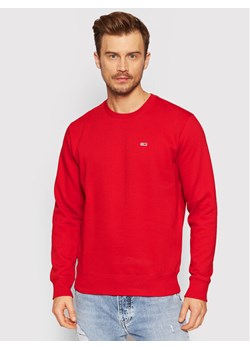 Tommy Jeans Bluza Fleece DM0DM09591 Czerwony Regular Fit ze sklepu MODIVO w kategorii Bluzy męskie - zdjęcie 182630043