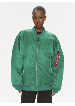 Alpha Industries Kurtka bomber MA-1 Core 108010 Zielony Regular Fit ze sklepu MODIVO w kategorii Kurtki damskie - zdjęcie 182630243